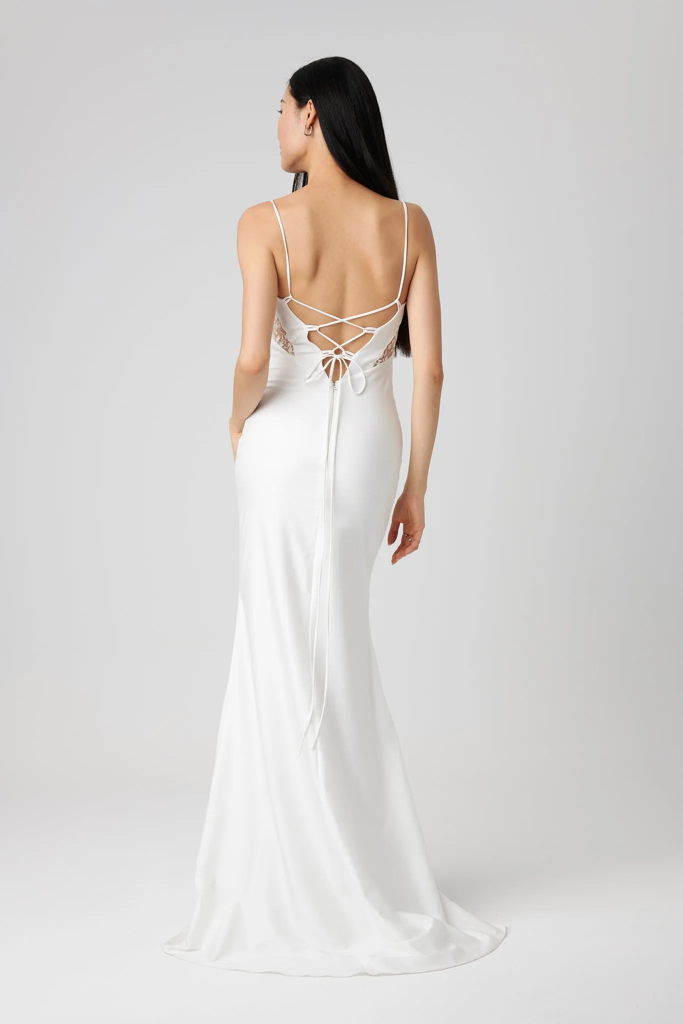 Elaria Ivory | Embroidered Fitted Wedding Dress