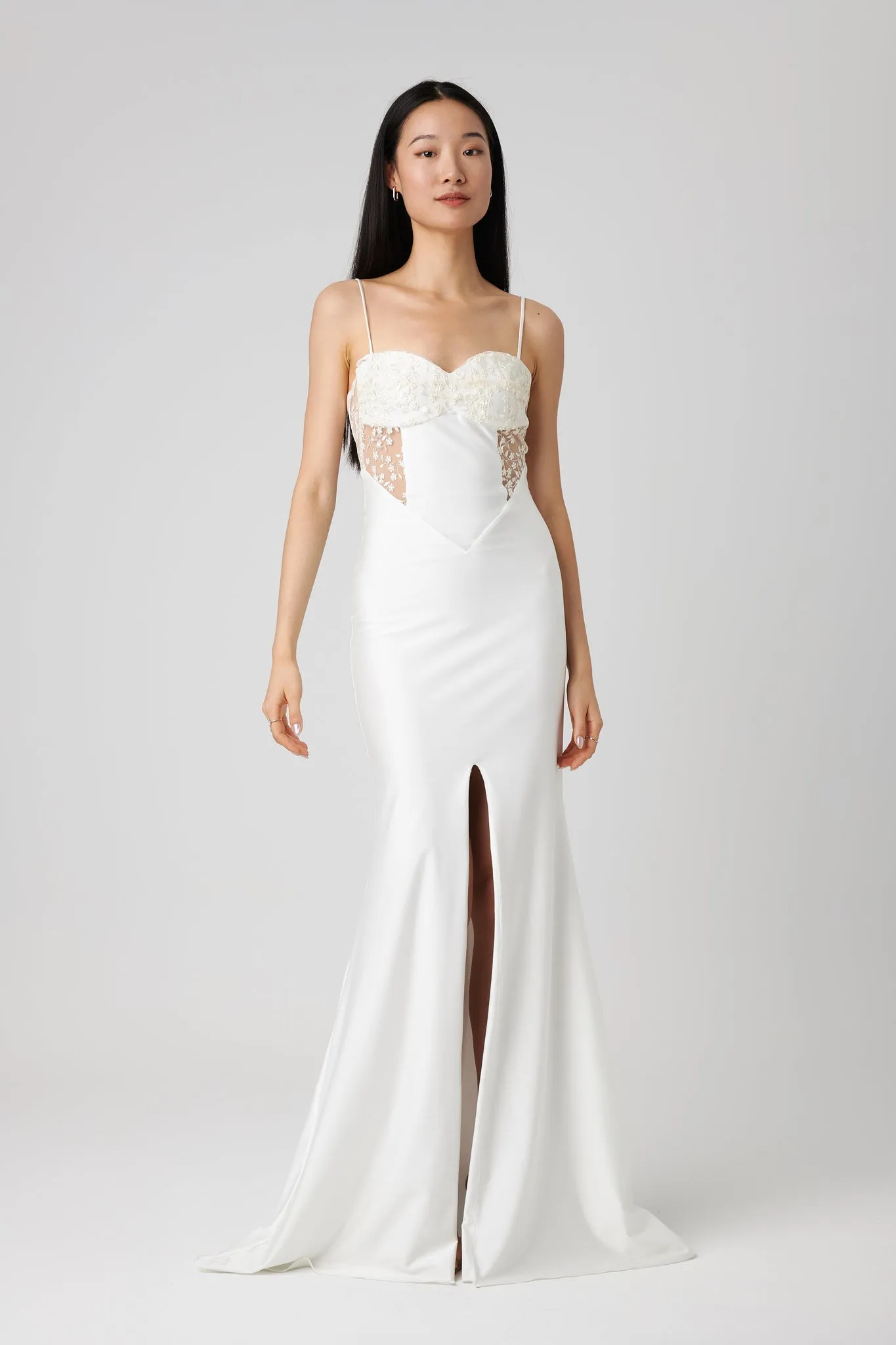 Elaria Ivory | Embroidered Fitted Wedding Dress