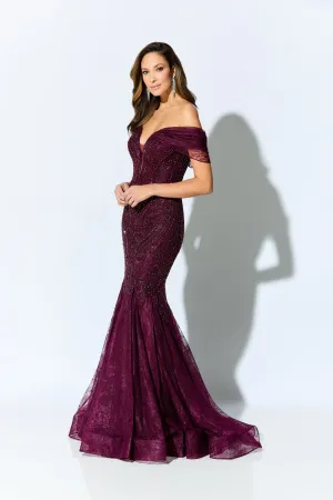Ivonne D ID904