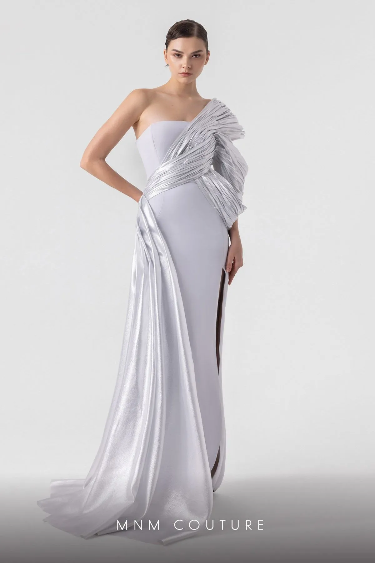 MNM Couture G1907