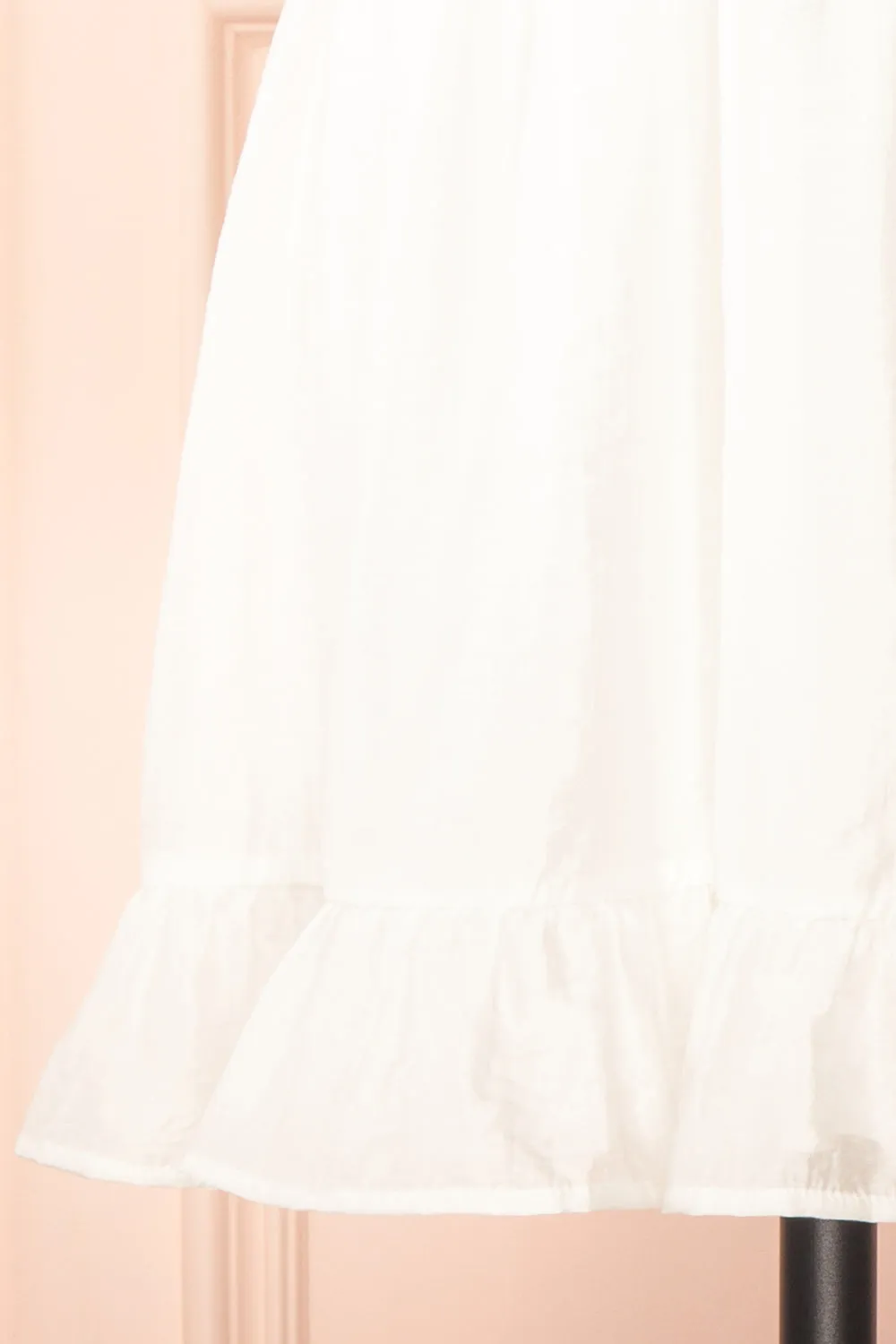 Pattiesun | Short White Dress w/ Flower Appliqus