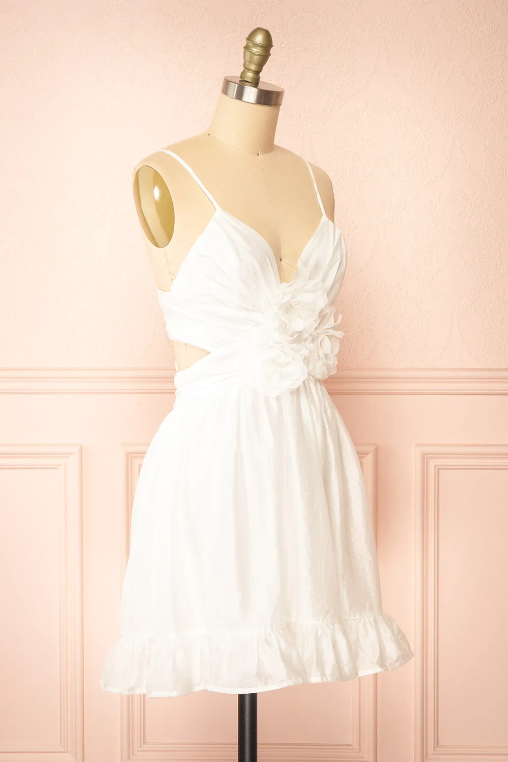 Pattiesun | Short White Dress w/ Flower Appliqus