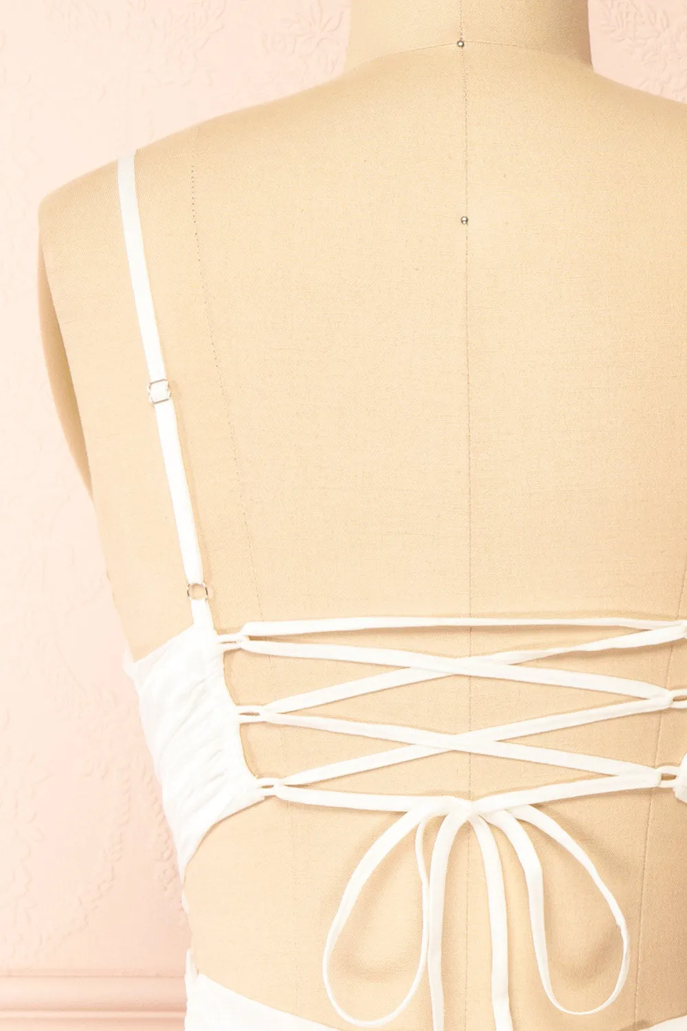 Pattiesun | Short White Dress w/ Flower Appliqus