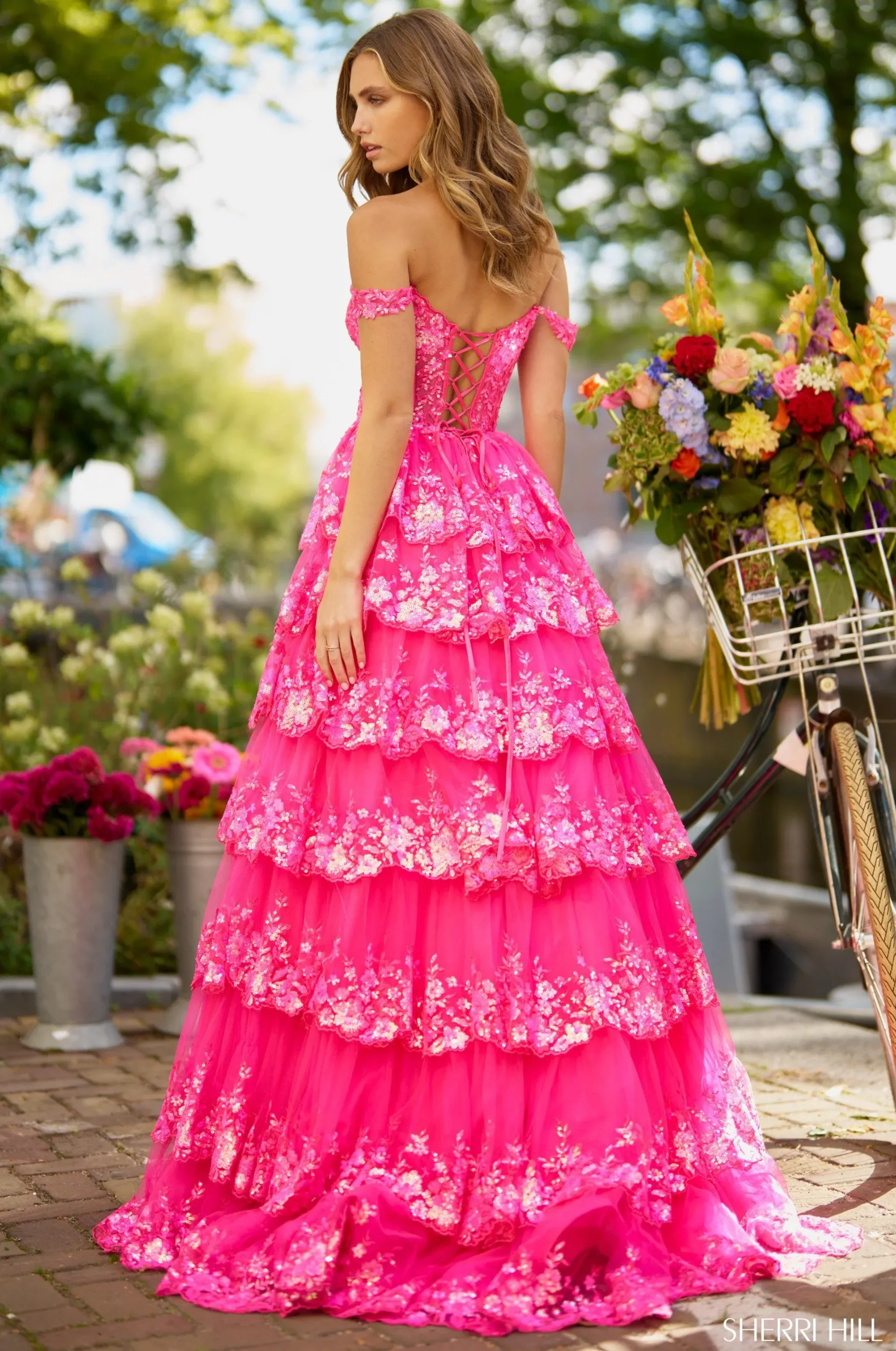 SHERRI HILL 56196